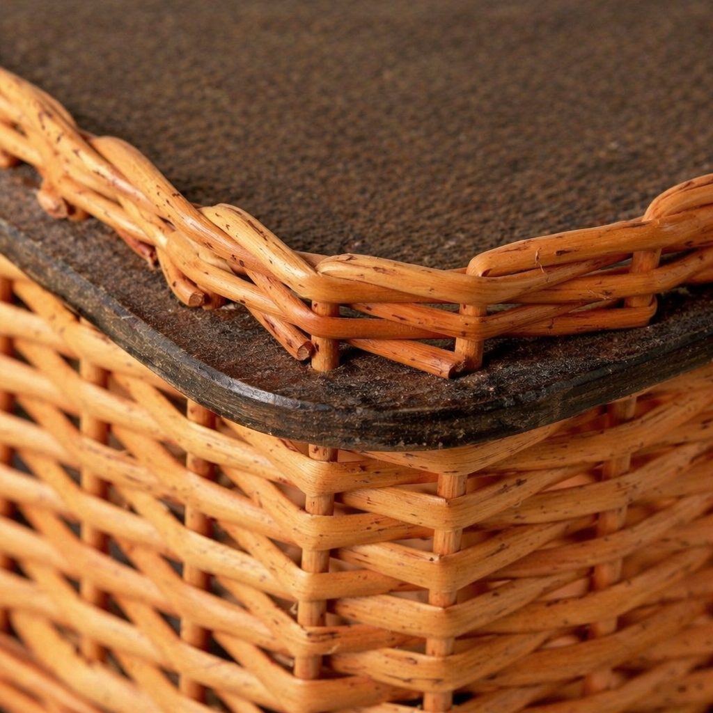 Kashmir Willow Wicker Tissue Box, The Wicker House. Handmade in India by House of Taraasha.